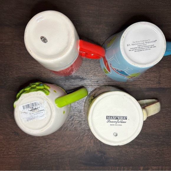 Christmas Mugs - Picture 3 of 4